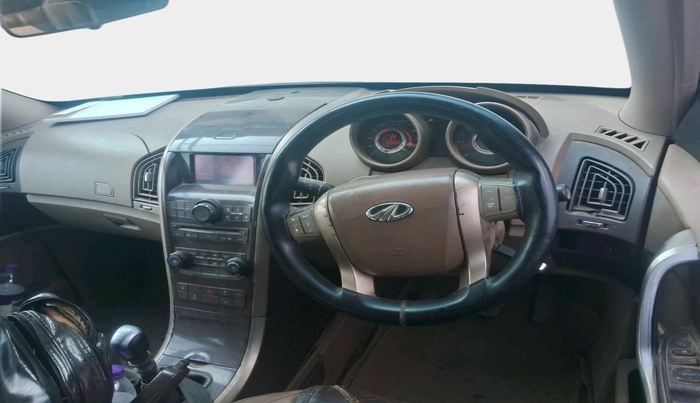 2012 Mahindra XUV500 W8, Diesel, Manual, 1,45,683 km, interior