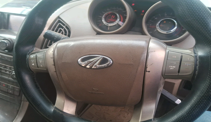 2012 Mahindra XUV500 W8, Diesel, Manual, 1,45,683 km, interior