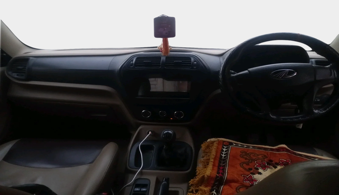 2019 Mahindra TUV300 T4 PLUS, Diesel, Manual, 82,845 km, interior