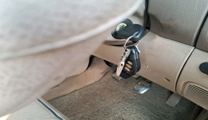 2013 Mahindra Scorpio SLE BS-III, Diesel, Manual, 97,344 km, interior