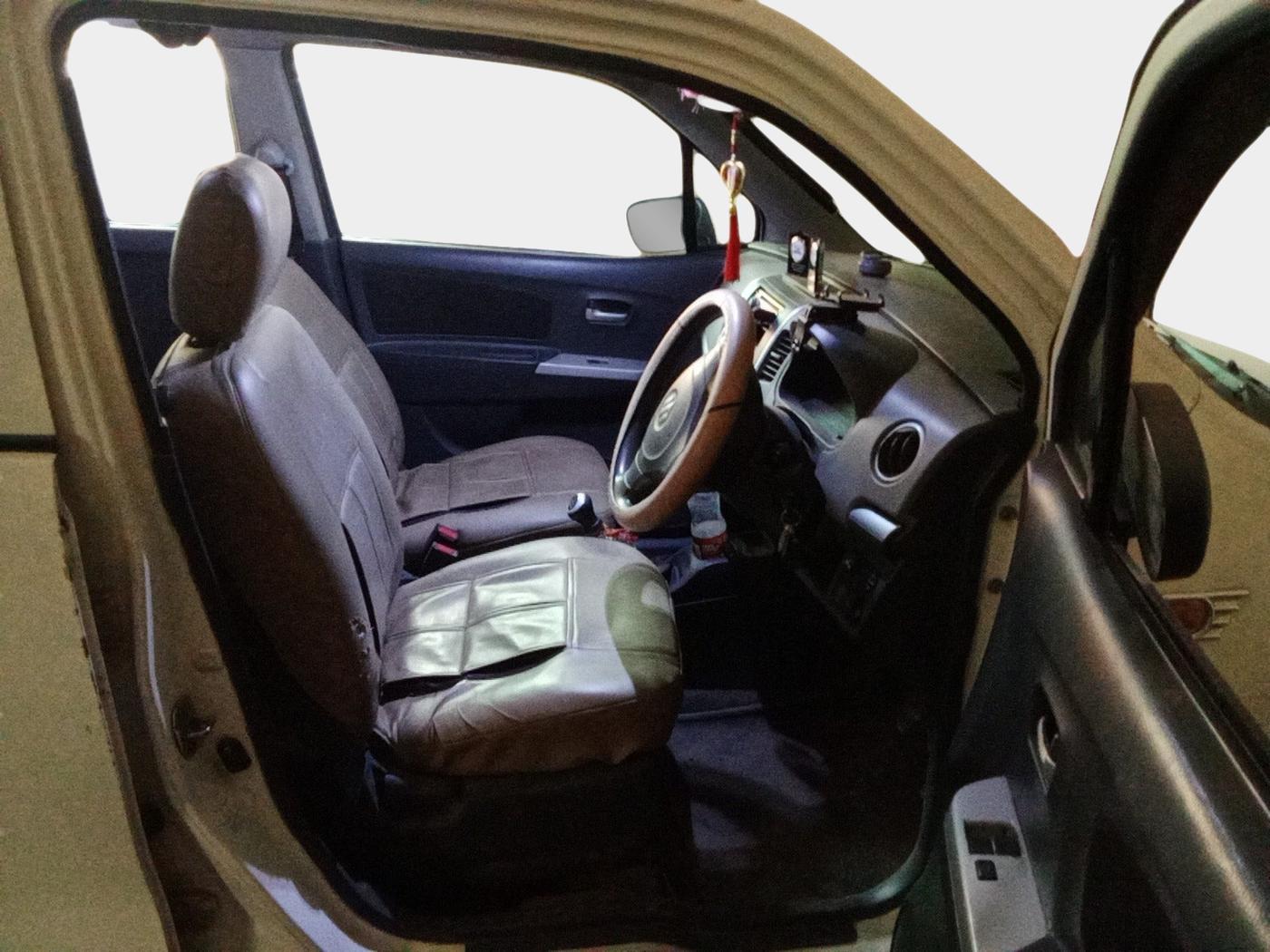 2011 Maruti Wagon R 1.0 LXI, Petrol, Manual, 78,647 km, interior