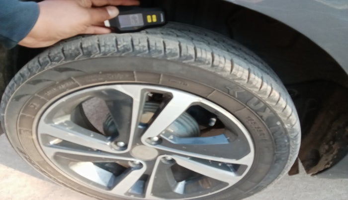 2021 Tata ALTROZ XZ PETROL, Petrol, Manual, 84,494 km, tyre