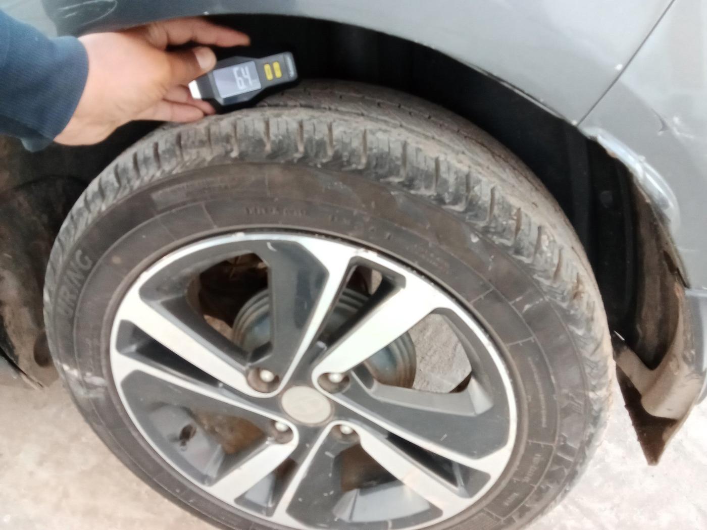2021 Tata ALTROZ XZ PETROL, Petrol, Manual, 84,494 km, tyre