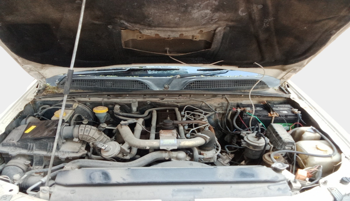 2012 Mahindra Scorpio EX M2DI, Diesel, Manual, 1,23,262 km, exterior