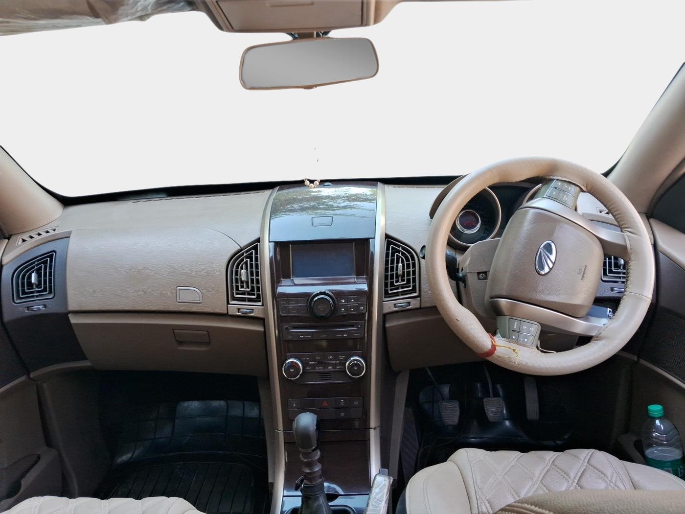 2012 Mahindra XUV500 W8, Diesel, Manual, 1,21,174 km, interior