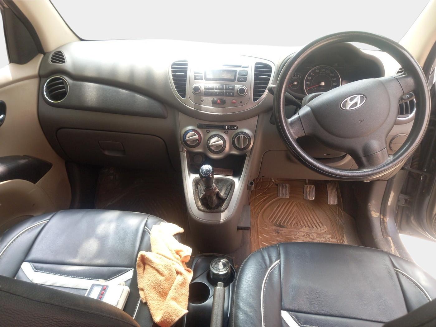 2013 Hyundai i10 MAGNA 1.2, Petrol, Manual, 57,900 km, interior
