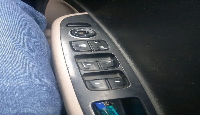 2016 Hyundai Grand i10 SPORTZ 1.1 CRDI, Diesel, Manual, 1,08,993 km, interior