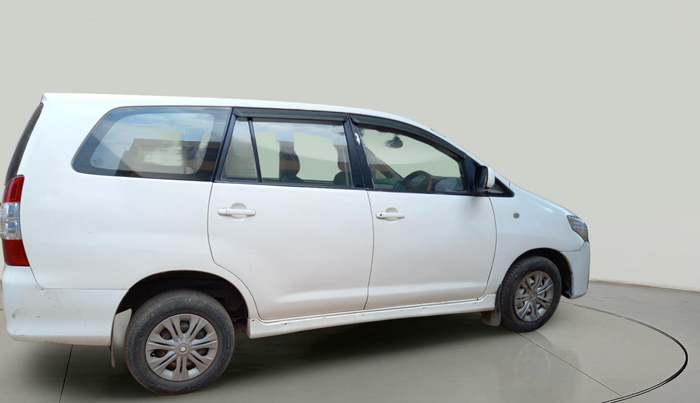 2012 Toyota Innova 2.5 G 8 STR, Diesel, Manual, 4,46,925 km, exterior