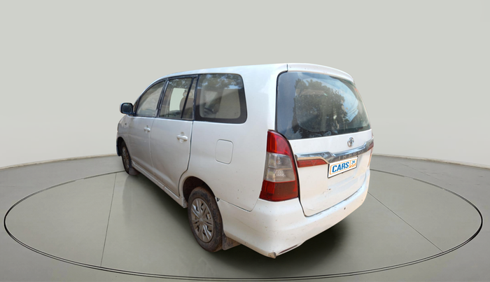 2012 Toyota Innova 2.5 G 8 STR, Diesel, Manual, 4,46,925 km, exterior