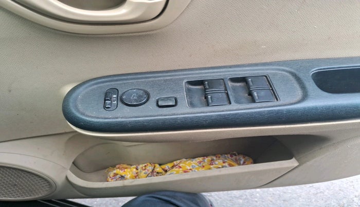 2015 Honda Amaze 1.5L I-DTEC S, Diesel, Manual, 1,02,538 km, interior