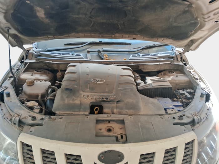 2012 Mahindra XUV500 W8, Diesel, Manual, 2,03,800 km, exterior