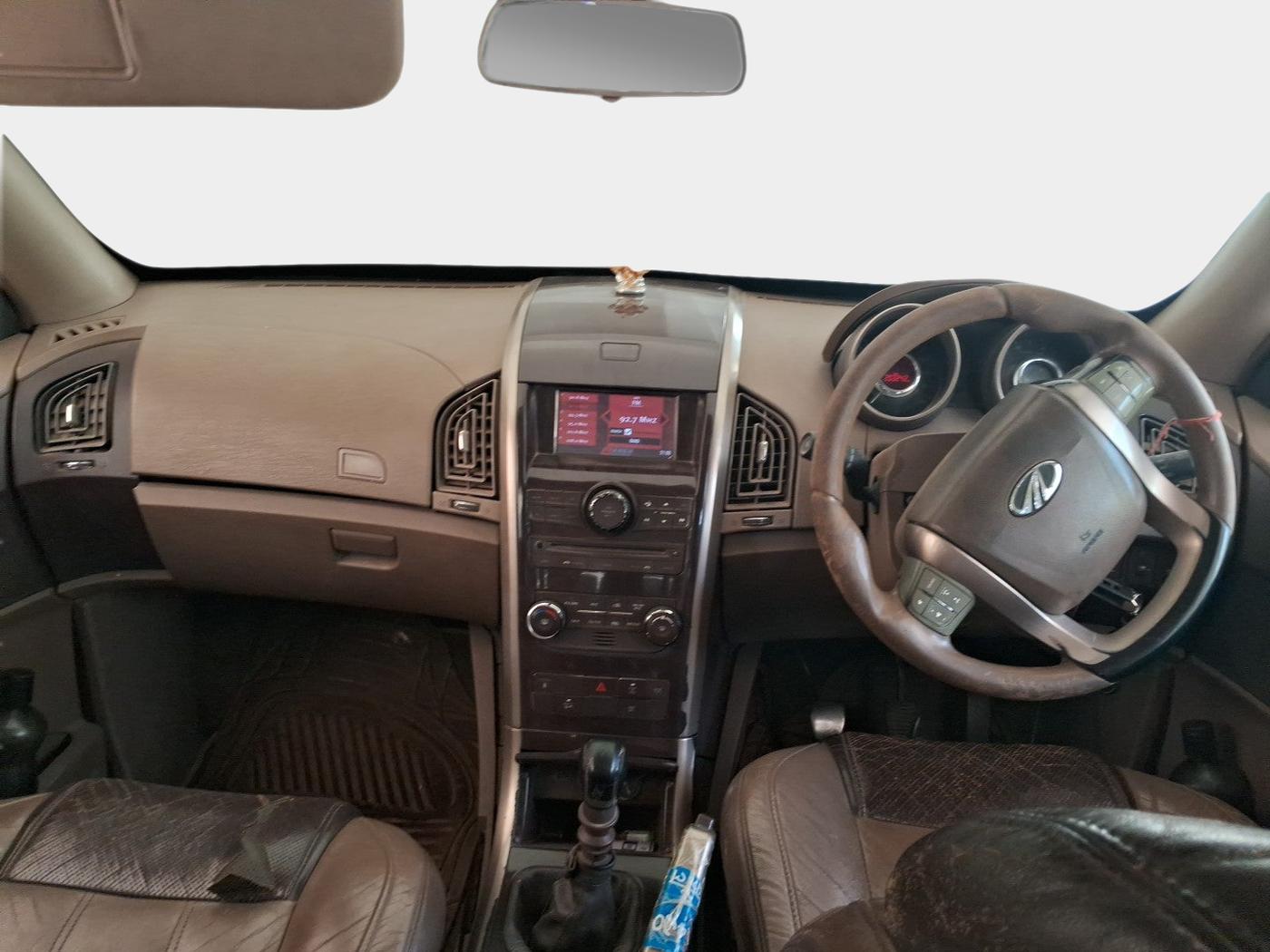 2012 Mahindra XUV500 W8, Diesel, Manual, 2,03,800 km, interior