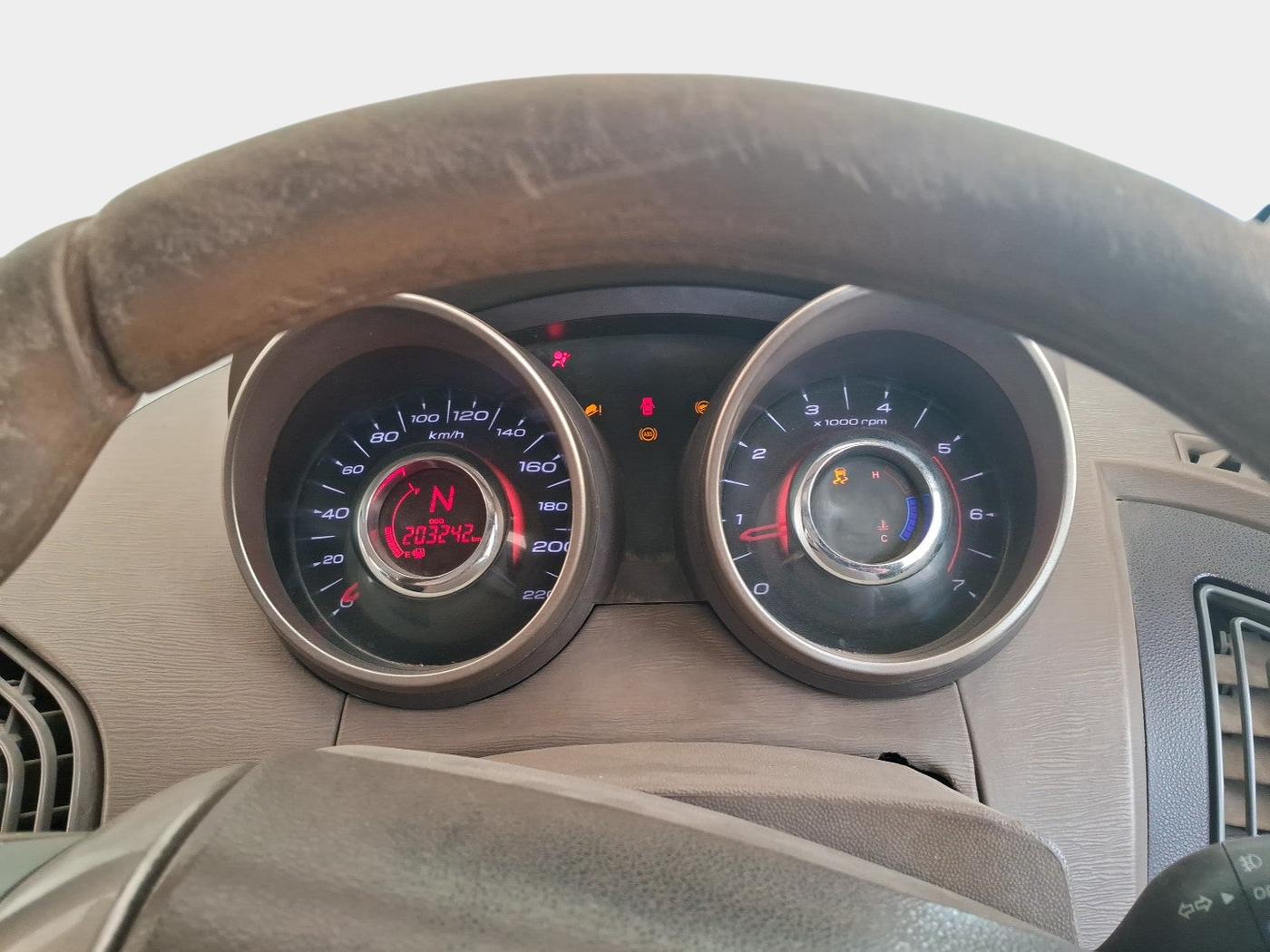 2012 Mahindra XUV500 W8, Diesel, Manual, 2,03,800 km, interior