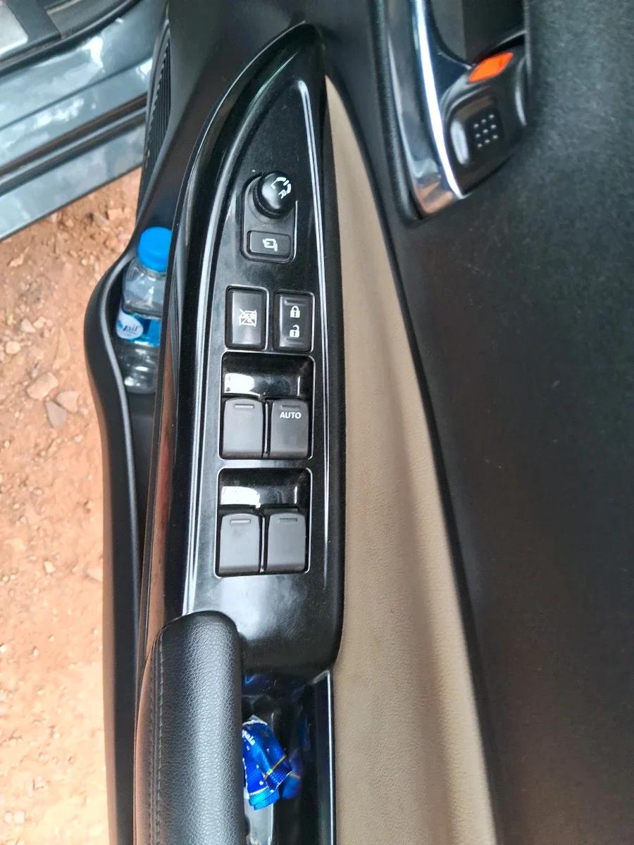 2023 Toyota Glanza V, Petrol, Manual, 18,482 km, interior