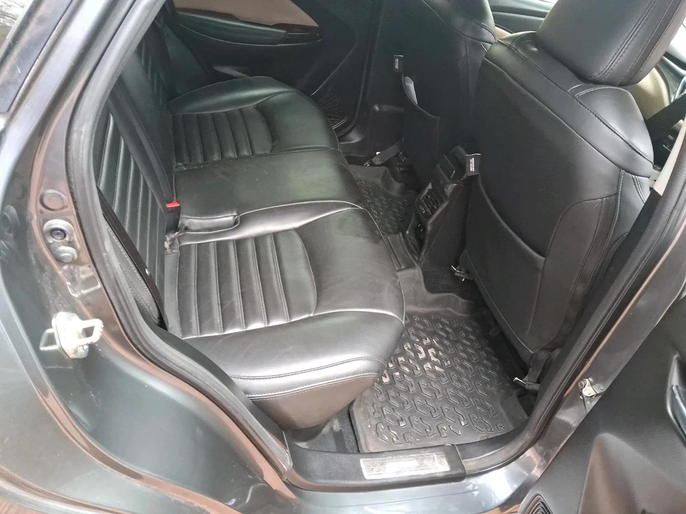 2023 Toyota Glanza V, Petrol, Manual, 18,482 km, interior