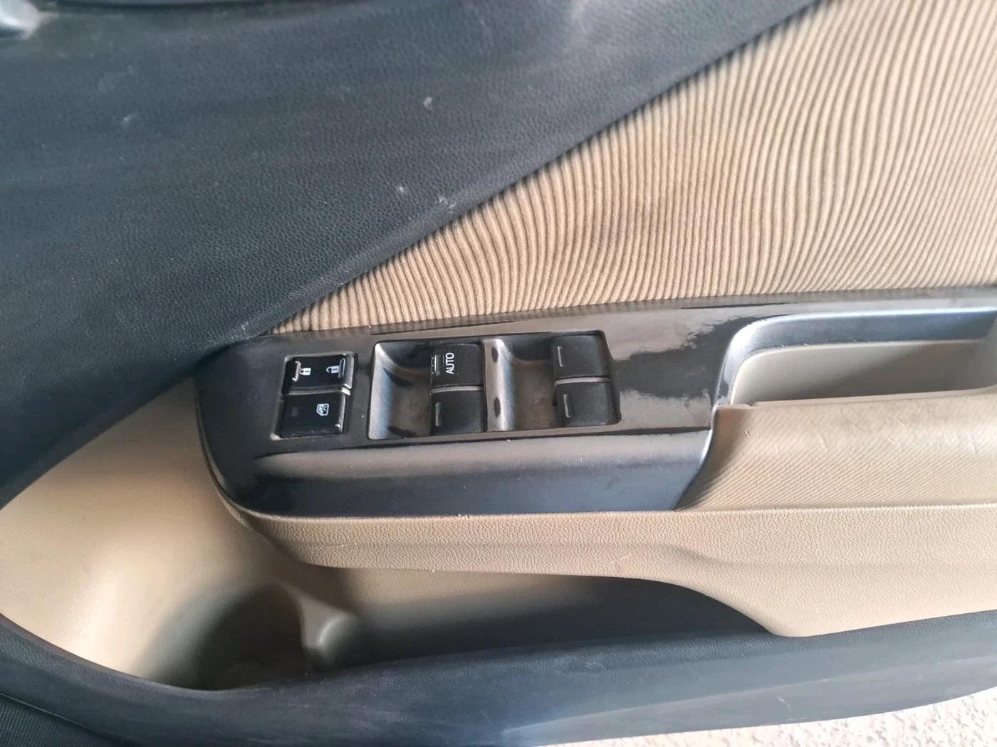 2014 Honda City 1.5L I-VTEC V MT, Petrol, Manual, 80,900 km, interior