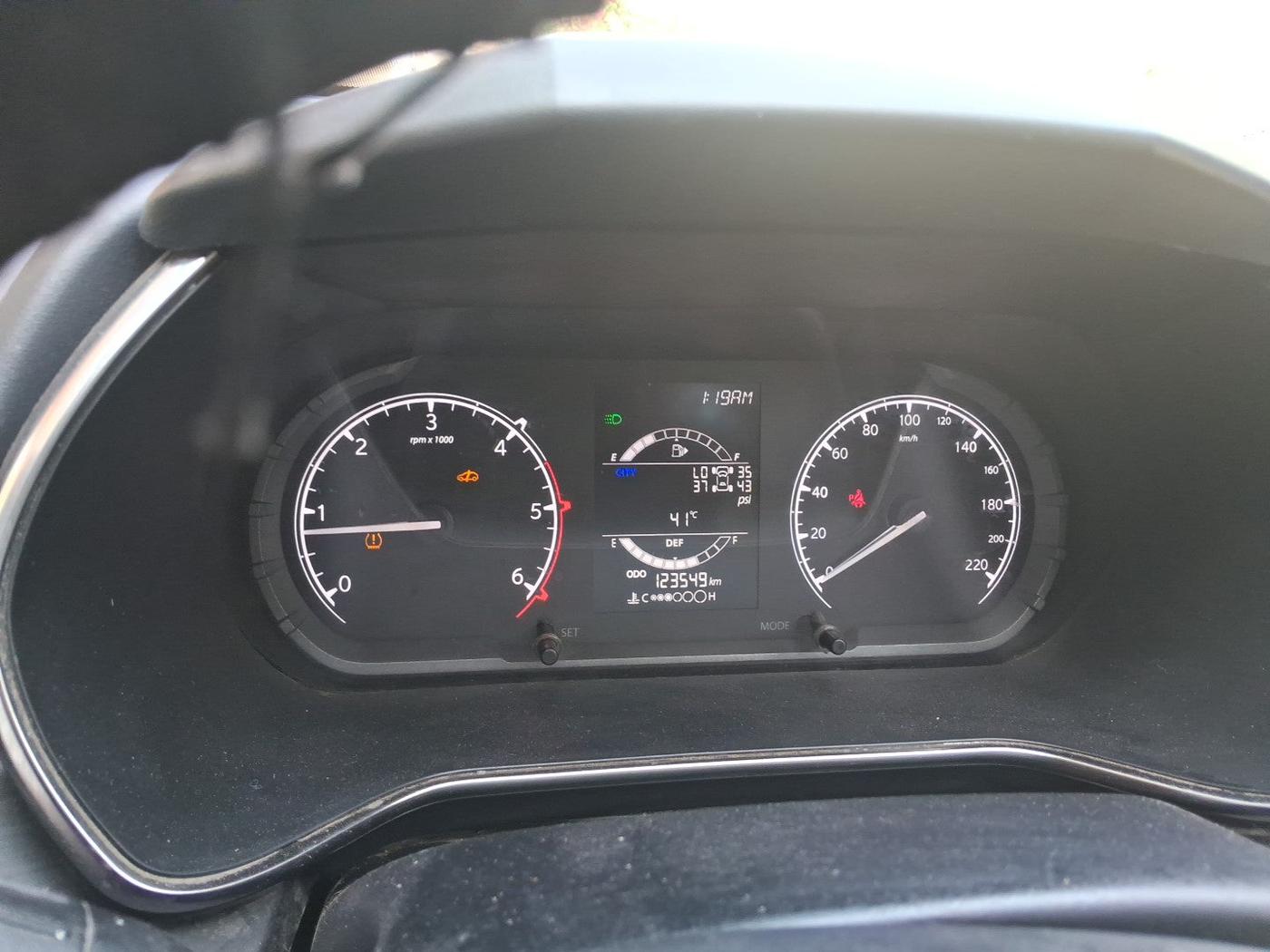 2021 Tata Safari XT PLUS, Diesel, Manual, 1,23,549 km, interior