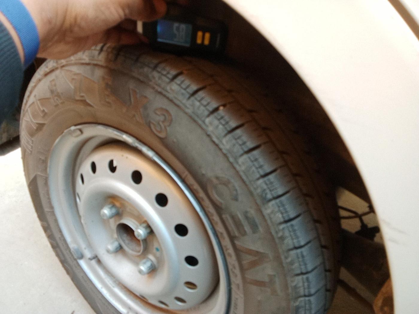 2021 Maruti New Wagon-R LXI CNG 1.0, Petrol, Manual, 87,054 km, tyre