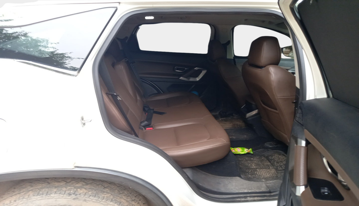 2020 Tata Harrier XZ PLUS 2.0L, Diesel, Manual, 1,24,098 km, interior