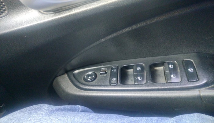 2021 Hyundai VENUE S 1.2, Petrol, Manual, 33,682 km, interior