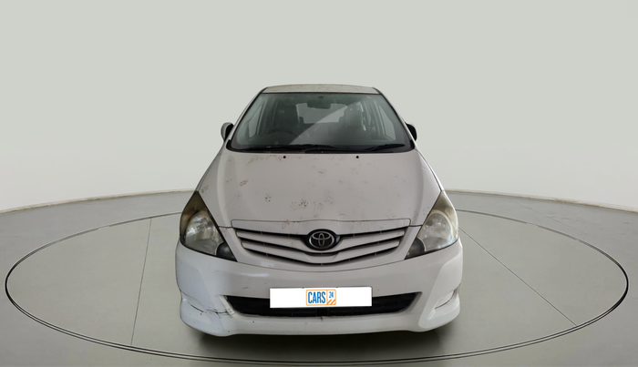 2011 Toyota Innova 2.5 G4 8 STR, Diesel, Manual, 1,86,849 km, exterior
