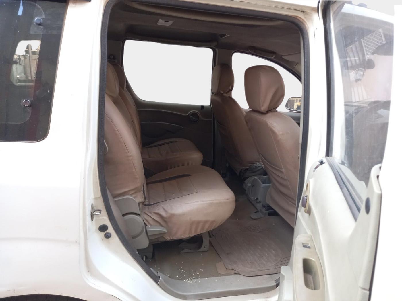 2011 Mahindra Xylo D2 BS-III, Diesel, Manual, 1,97,780 km, interior