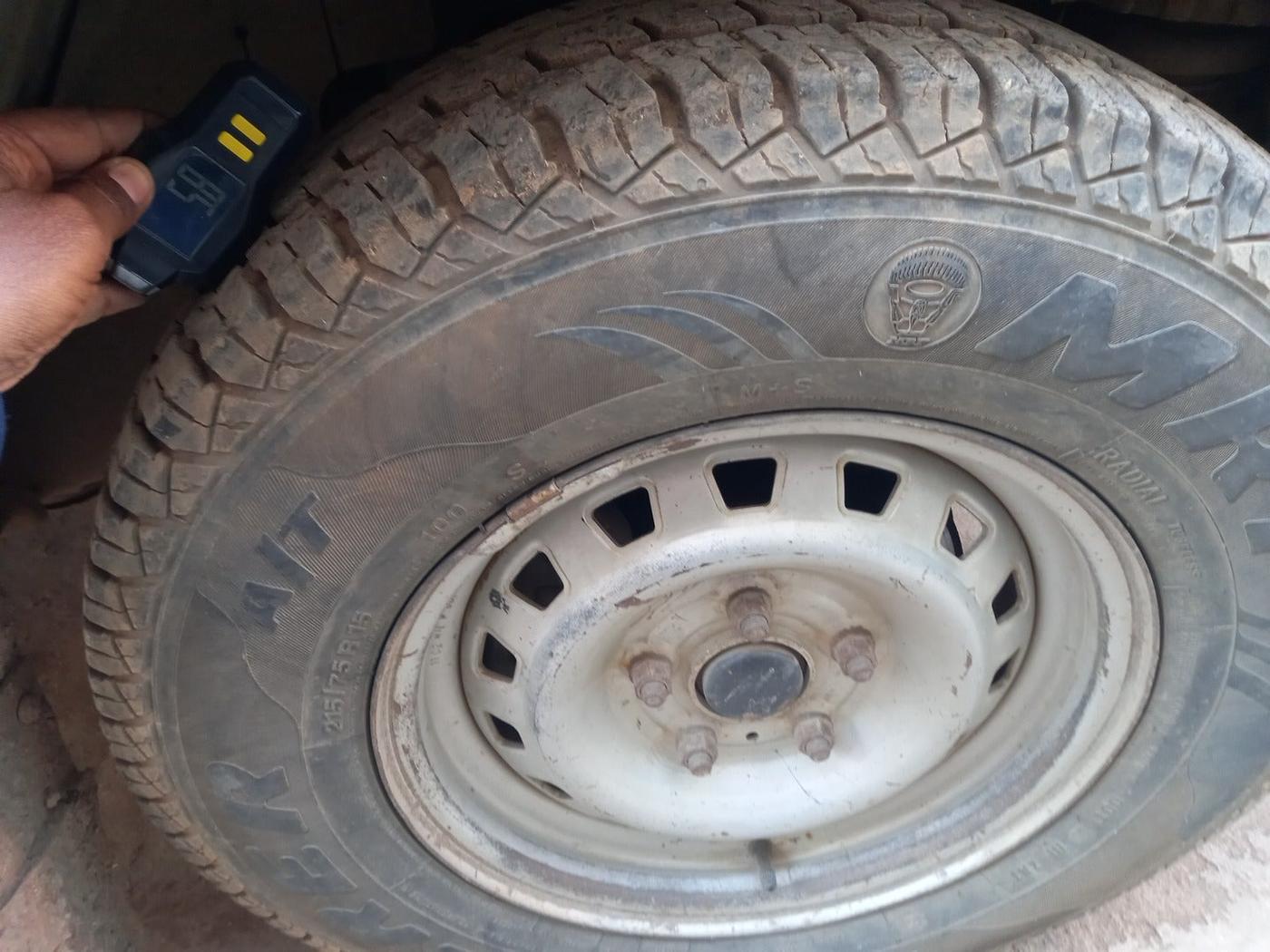 2011 Mahindra Xylo D2 BS-III, Diesel, Manual, 1,97,780 km, tyre