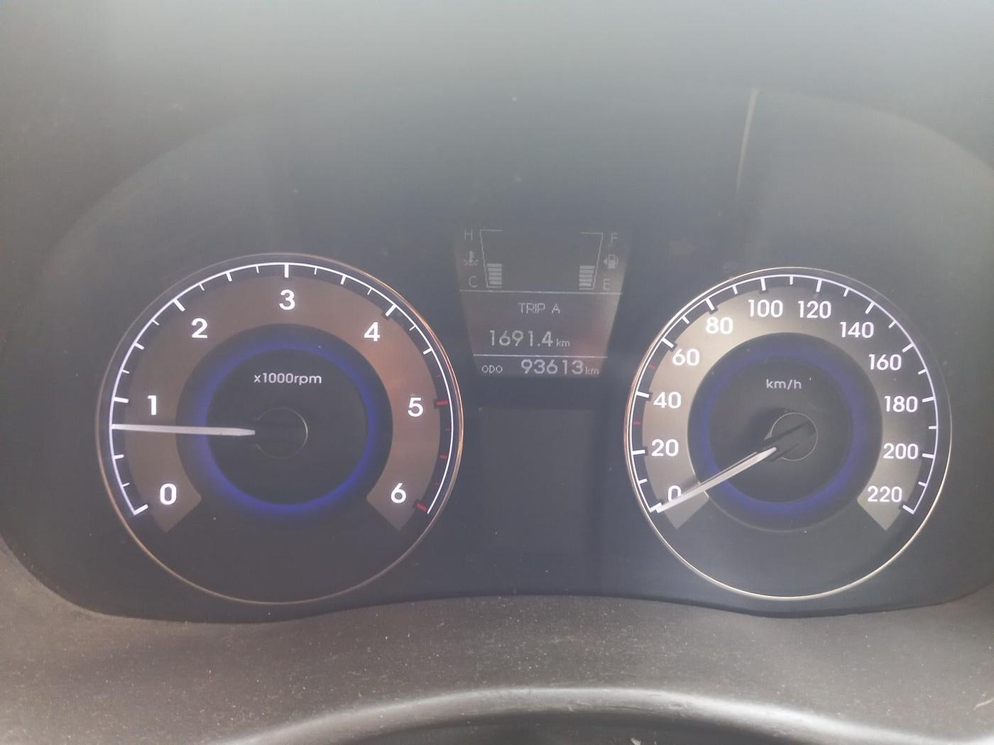 2013 Hyundai Verna FLUIDIC 1.6 CRDI SX, Diesel, Manual, 93,613 km, interior