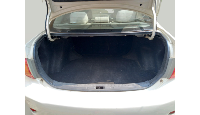 2010 Toyota Corolla Altis G PETROL, Petrol, Manual, 1,69,036 km, exterior