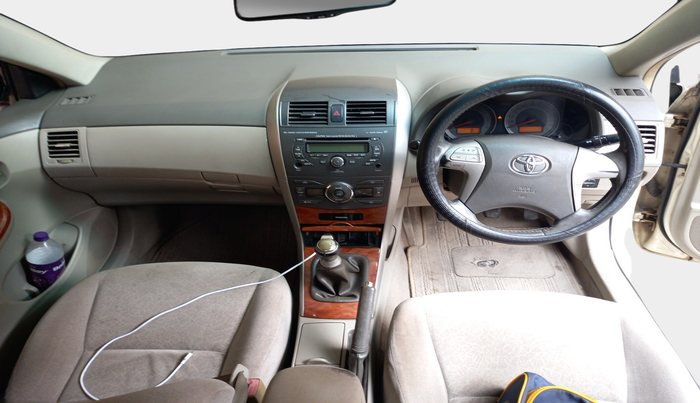 2010 Toyota Corolla Altis G PETROL, Petrol, Manual, 1,69,036 km, interior