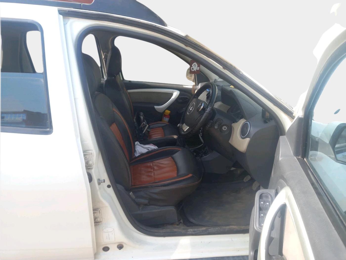 2013 Renault Duster 85 PS RXL DIESEL, Diesel, Manual, 74,699 km, interior