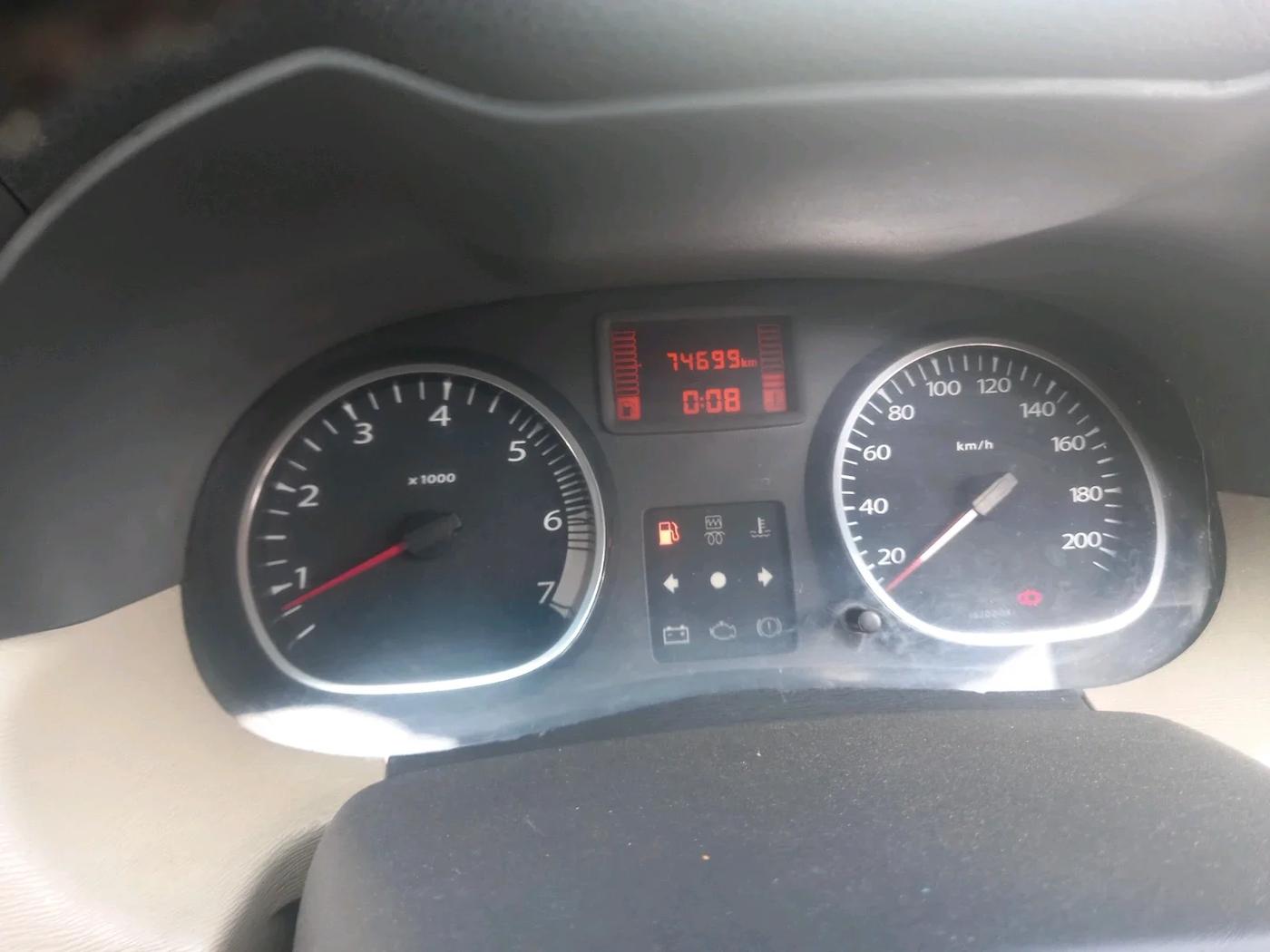 2013 Renault Duster 85 PS RXL DIESEL, Diesel, Manual, 74,699 km, interior