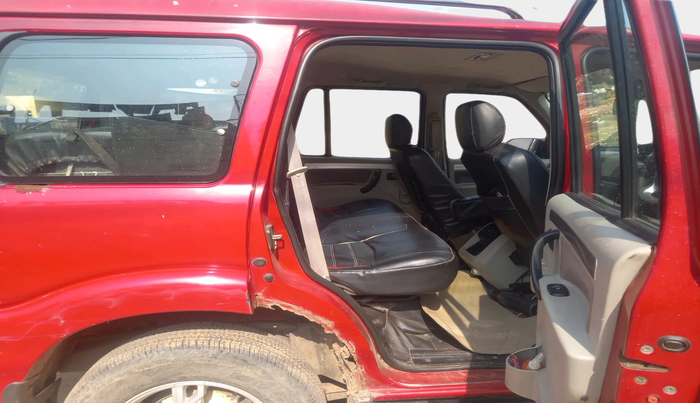 2015 Mahindra Scorpio S10, Diesel, Manual, 1,47,273 km, interior