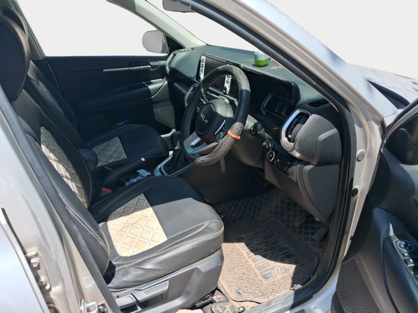 2023 KIA SONET HTK PLUS 1.0 IMT, Petrol, Manual, 4,657 km, interior