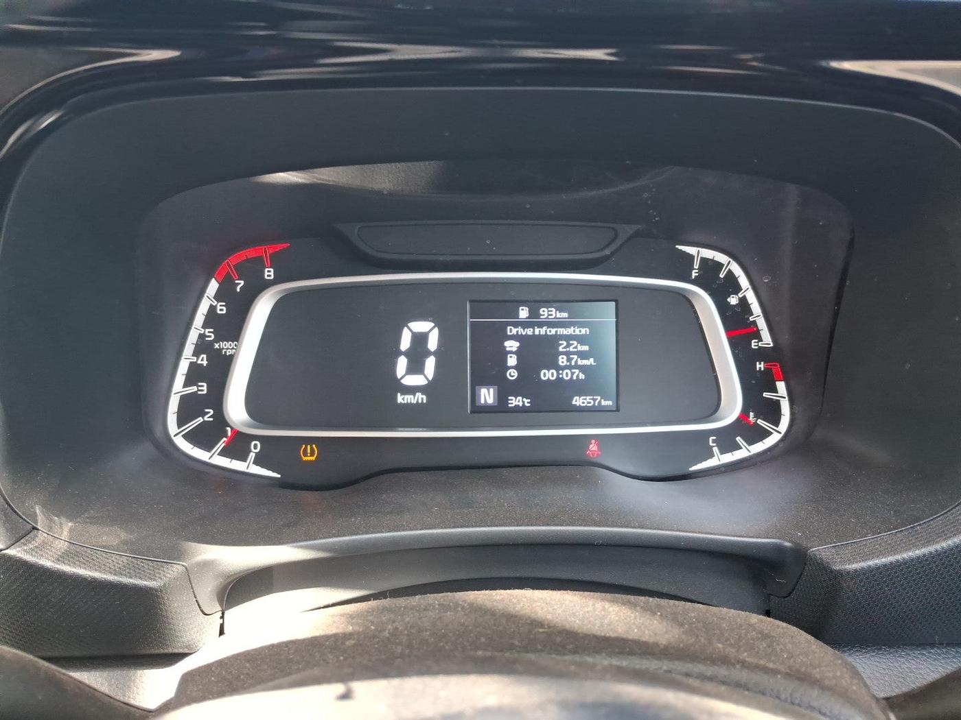 2023 KIA SONET HTK PLUS 1.0 IMT, Petrol, Manual, 4,657 km, interior