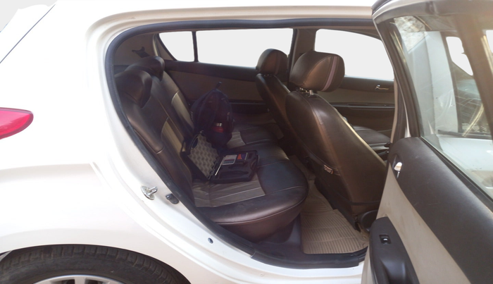 2014 Hyundai Elite i20 MAGNA 1.4 CRDI, Diesel, Manual, 1,21,744 km, interior