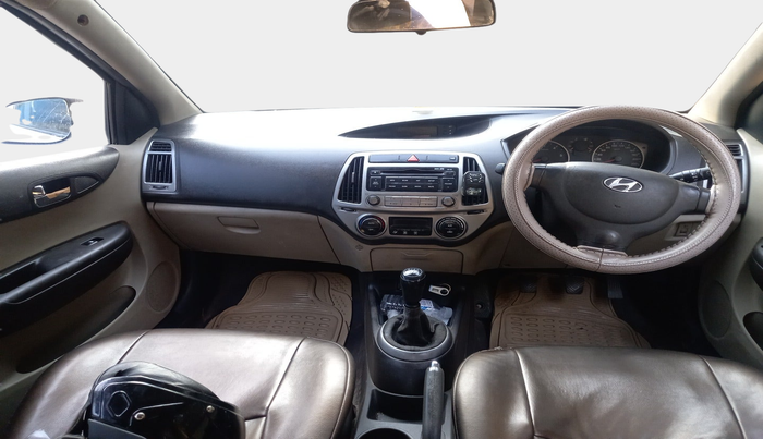 2014 Hyundai Elite i20 MAGNA 1.4 CRDI, Diesel, Manual, 1,21,744 km, interior