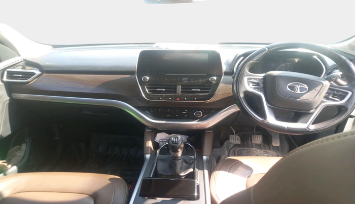 2019 Tata Harrier XZ 2.0L, Diesel, Manual, 1,10,914 km, interior