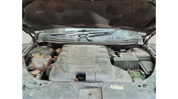 2016 Mahindra XUV500 W10, Diesel, Manual, 45,848 km, exterior
