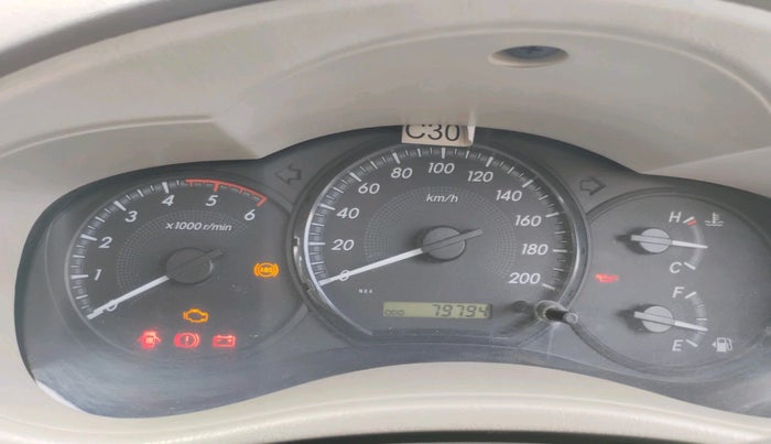 2012 Toyota Innova GX 2.5 7 STR, Diesel, Manual, 79,794 km, interior