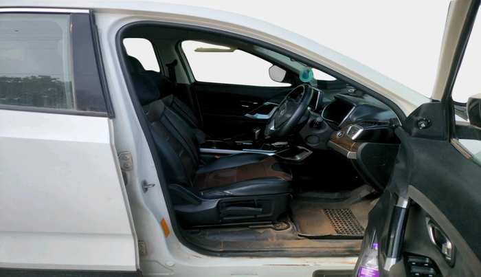 2019 Tata Harrier XT 2.0L KRYOTEC, Diesel, Manual, 62,864 km, interior