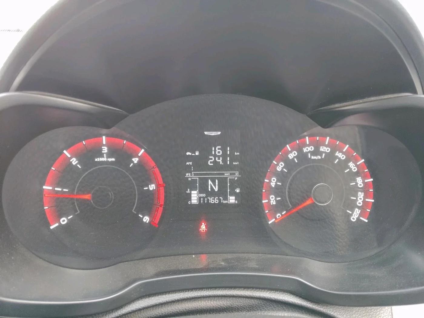 2021 Mahindra XUV300 W6 1.5 Sunroof Diesel, Diesel, Manual, 1,17,667 km, interior