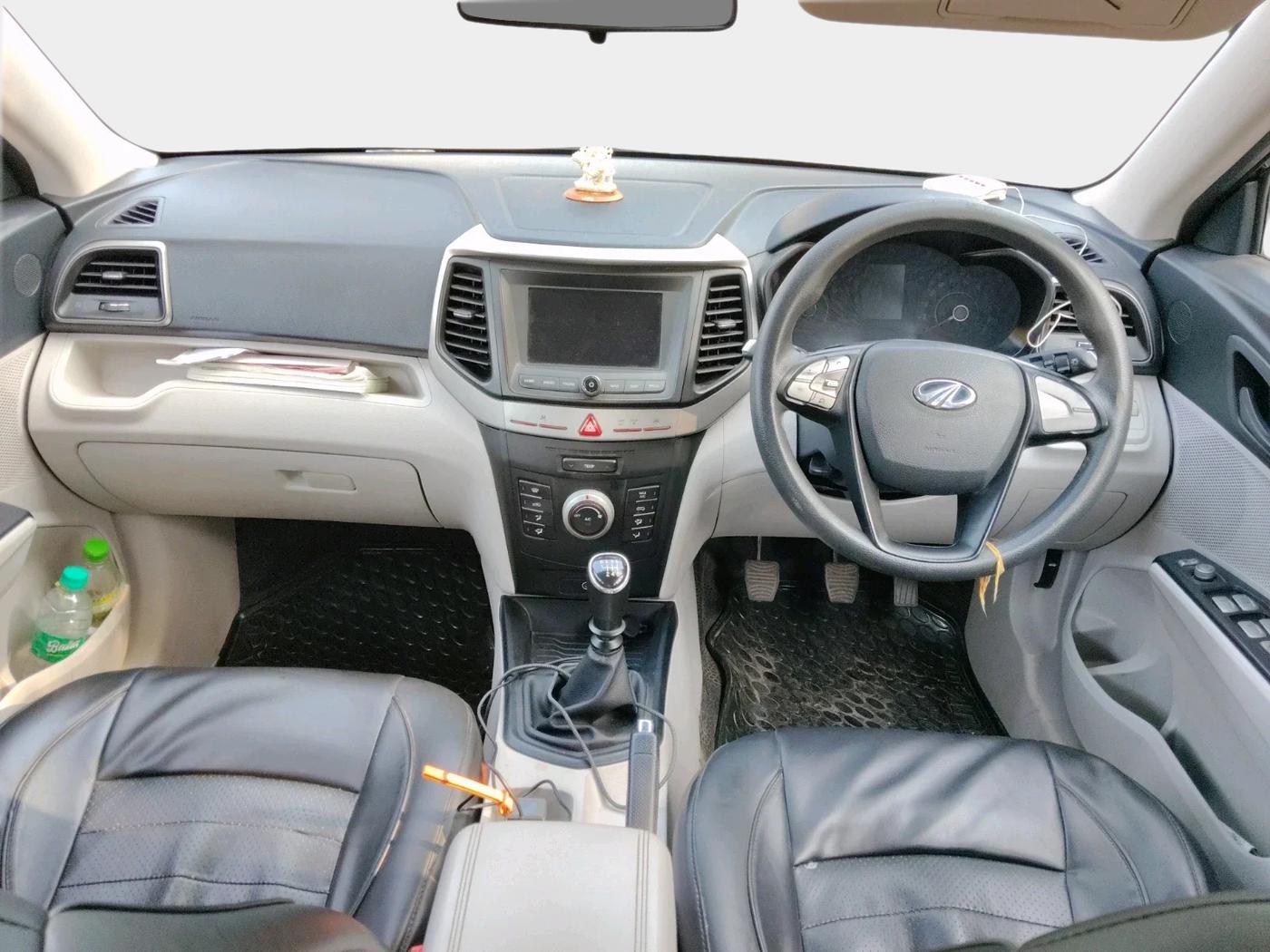 2021 Mahindra XUV300 W6 1.5 Sunroof Diesel, Diesel, Manual, 1,17,667 km, interior