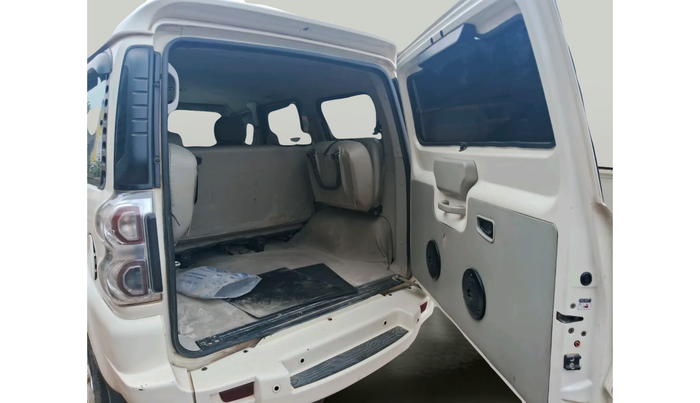 2017 Mahindra Scorpio S10 2WD INTELLI-HYBRID, Diesel, Manual, 96,137 km, exterior