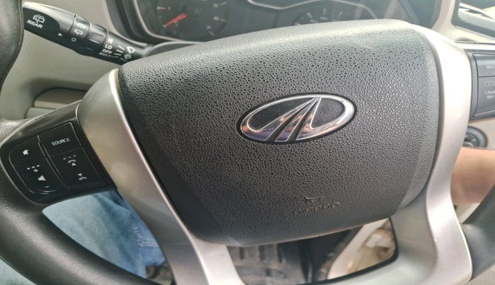 2017 Mahindra Scorpio S10 2WD INTELLI-HYBRID, Diesel, Manual, 96,137 km, interior