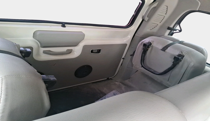 2017 Mahindra Scorpio S10 2WD INTELLI-HYBRID, Diesel, Manual, 96,137 km, interior