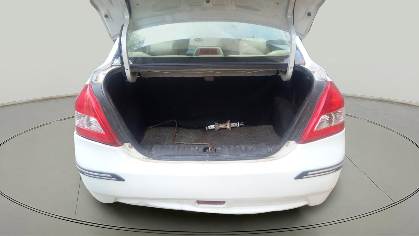 2014 Maruti Swift Dzire VXI, Petrol, Manual, 61,789 km, exterior