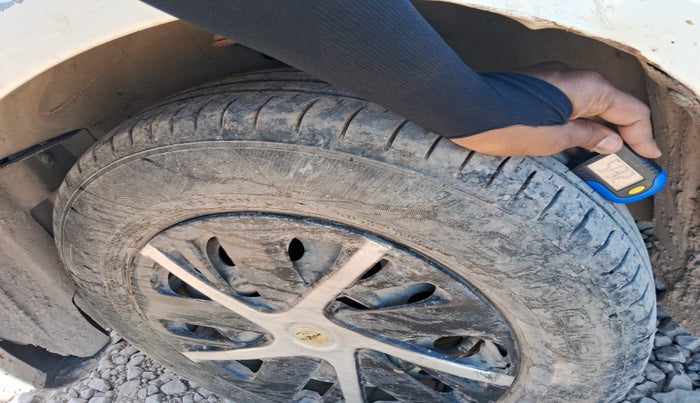 2010 Maruti Swift Dzire VXI, Petrol, Manual, 92,663 km, tyre