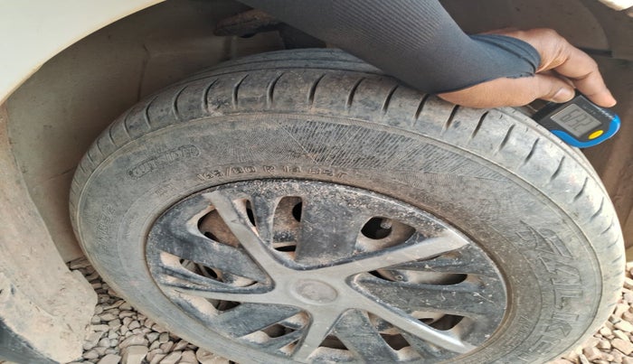 2010 Maruti Swift Dzire VXI, Petrol, Manual, 92,663 km, tyre