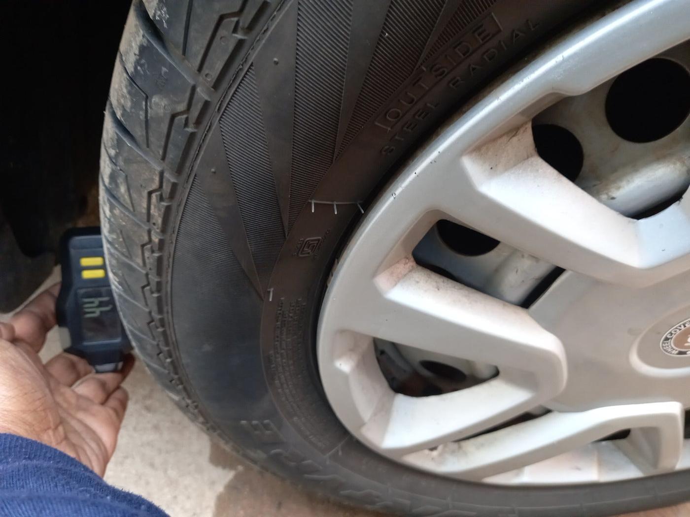 2016 Maruti S Cross SIGMA 1.3, Diesel, Manual, 1,66,253 km, tyre